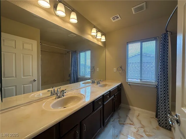 $3,195 | 8125 Crimson Creek Court, Las Vegas, NV 89139