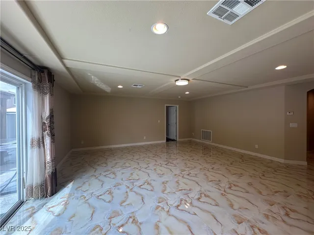 $3,195 | 8125 Crimson Creek Court, Las Vegas, NV 89139
