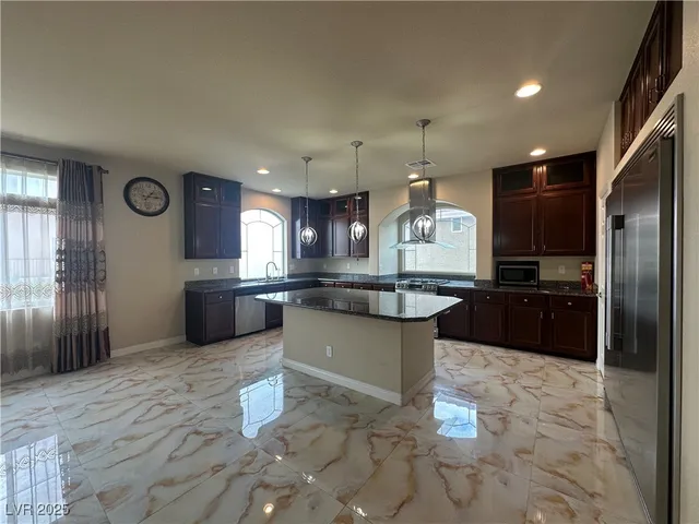 $3,195 | 8125 Crimson Creek Court, Las Vegas, NV 89139