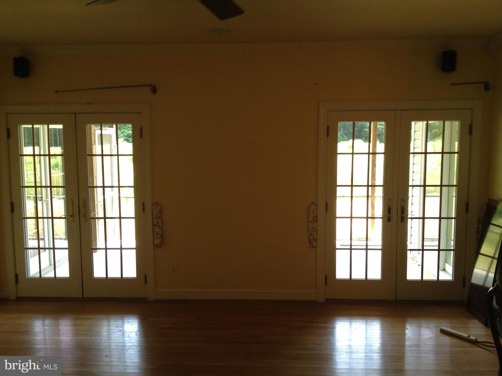 9545 Moreland Road Denton, MD 21629 - Photo 27 of 28 Living Room
