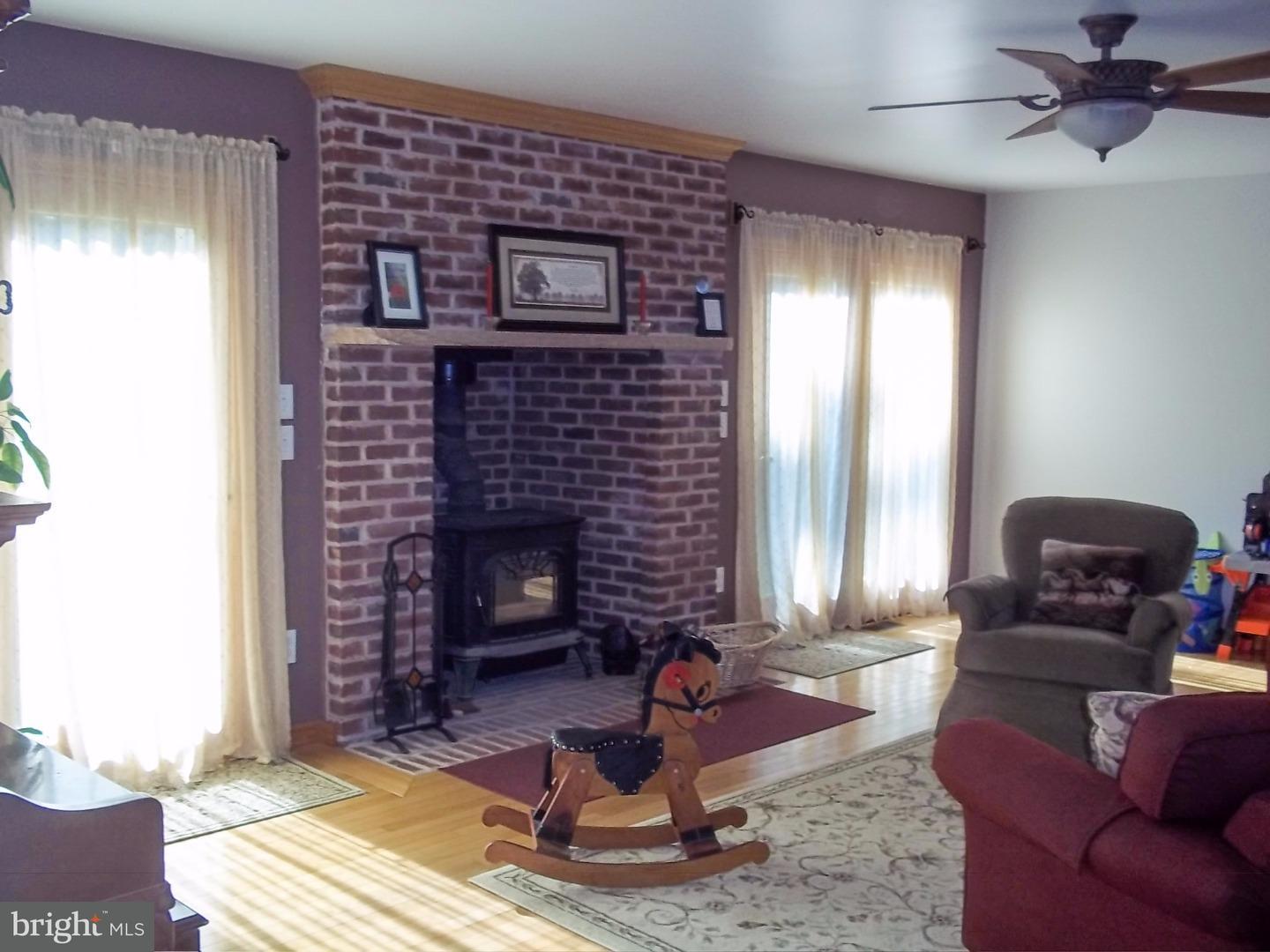 121 Crow Pond Road Elmer, NJ 08318 - Photo 2 of 10 Great Room