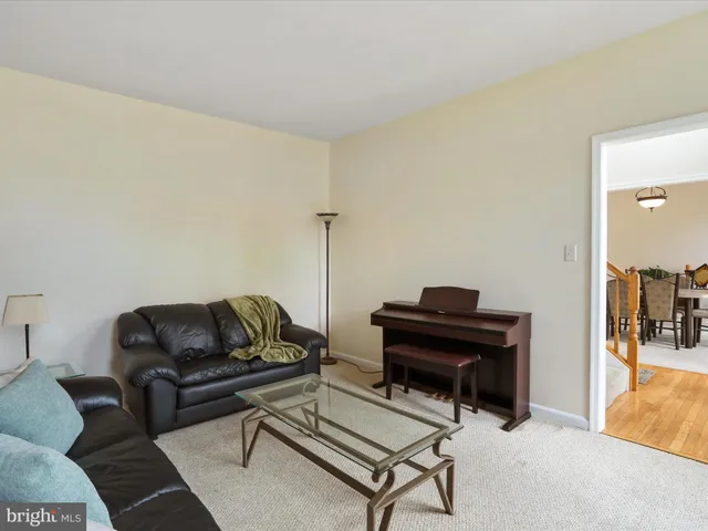 $475,000 | 50 Berkshire Drive, Falling Waters, WV 25419