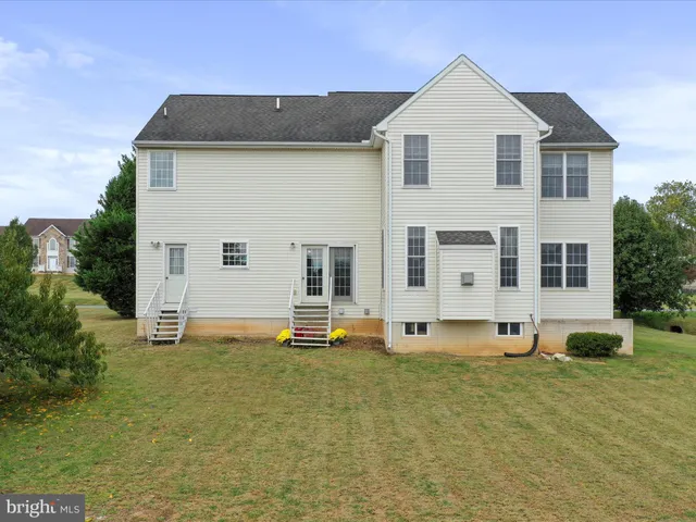 $475,000 | 50 Berkshire Drive, Falling Waters, WV 25419
