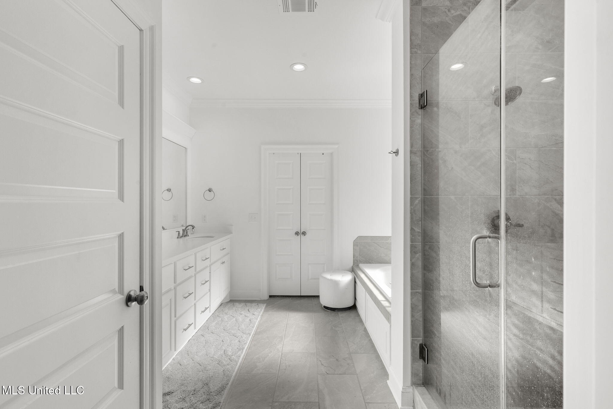 615 Crossvine Ridge Madison, MS 39110 - Photo 18 of 46 18-web-or-mls-615 Crossvine Ridge-18 - C