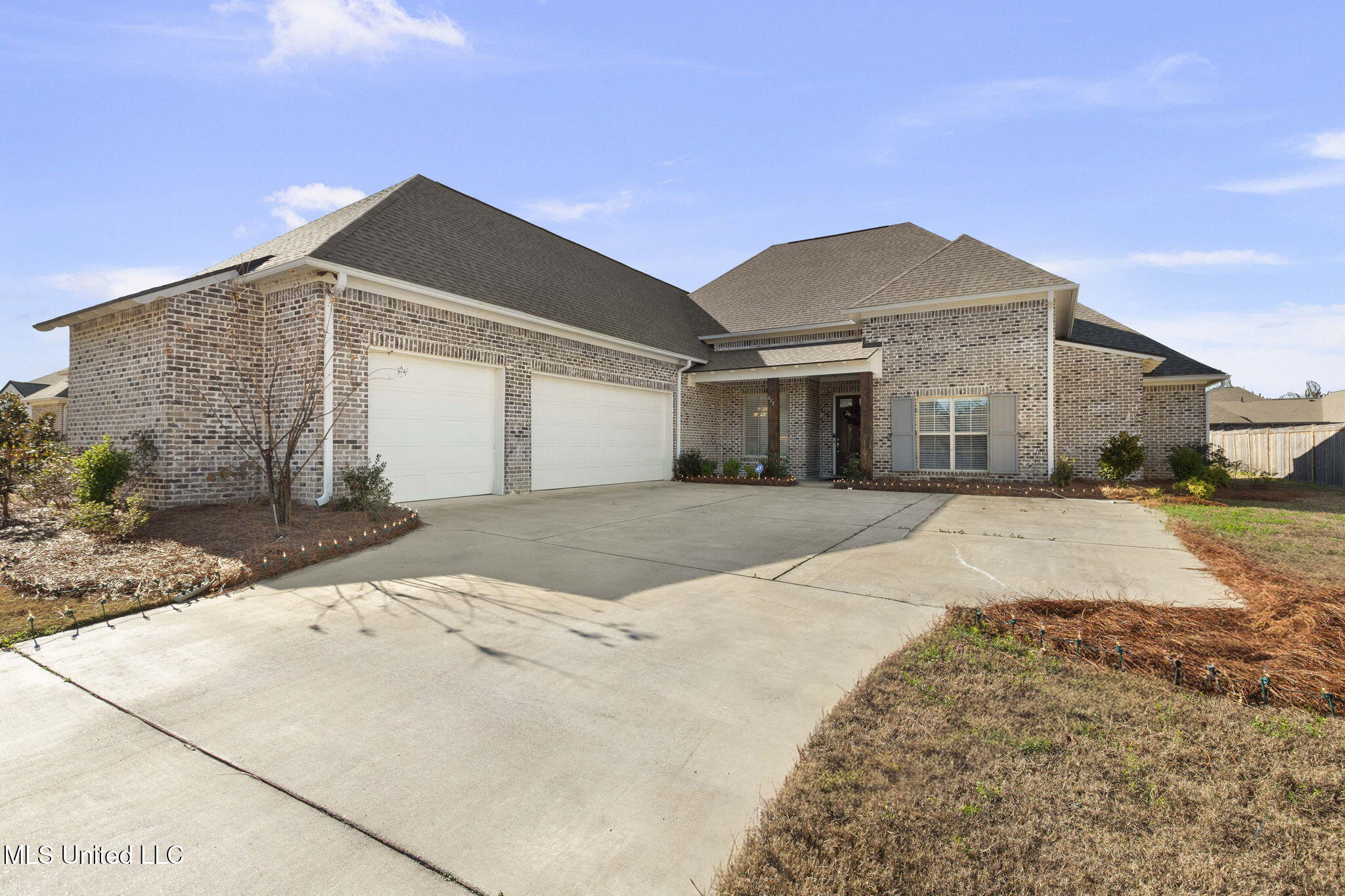 615 Crossvine Ridge Madison, MS 39110 - Photo 3 of 46 3-web-or-mls-615 Crossvine Ridge-3 - Cop