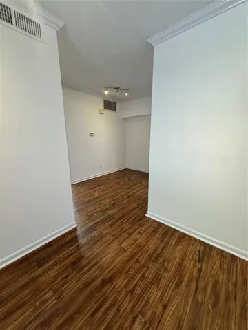 $1,100 | 921 Marine Street, Unit 210, Galveston, TX 77550