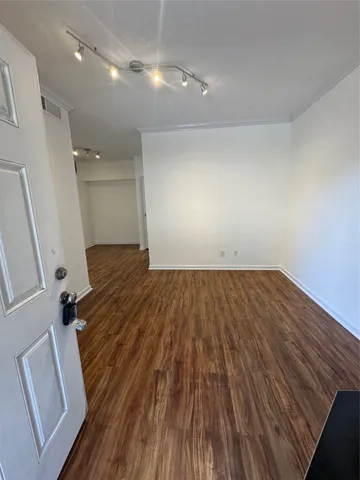 $1,100 | 921 Marine Street, Unit 210, Galveston, TX 77550