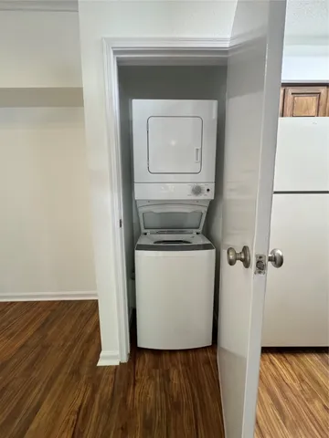 $1,100 | 921 Marine Street, Unit 210, Galveston, TX 77550