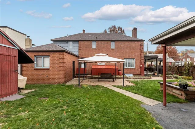 $275,000 | 1428 Ohio Avenue, White Oak, PA 15131