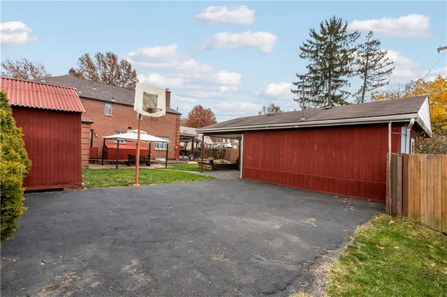 $275,000 | 1428 Ohio Avenue, White Oak, PA 15131