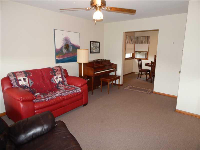 750 Waynesburg Road Washington, PA 15301 - Photo 18 of 25 Living Room.