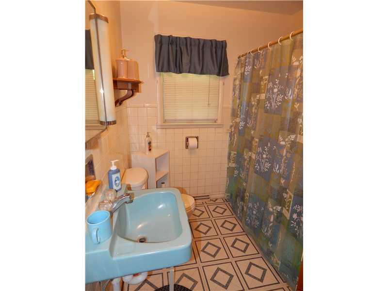 750 Waynesburg Road Washington, PA 15301 - Photo 22 of 25 Full Bath.