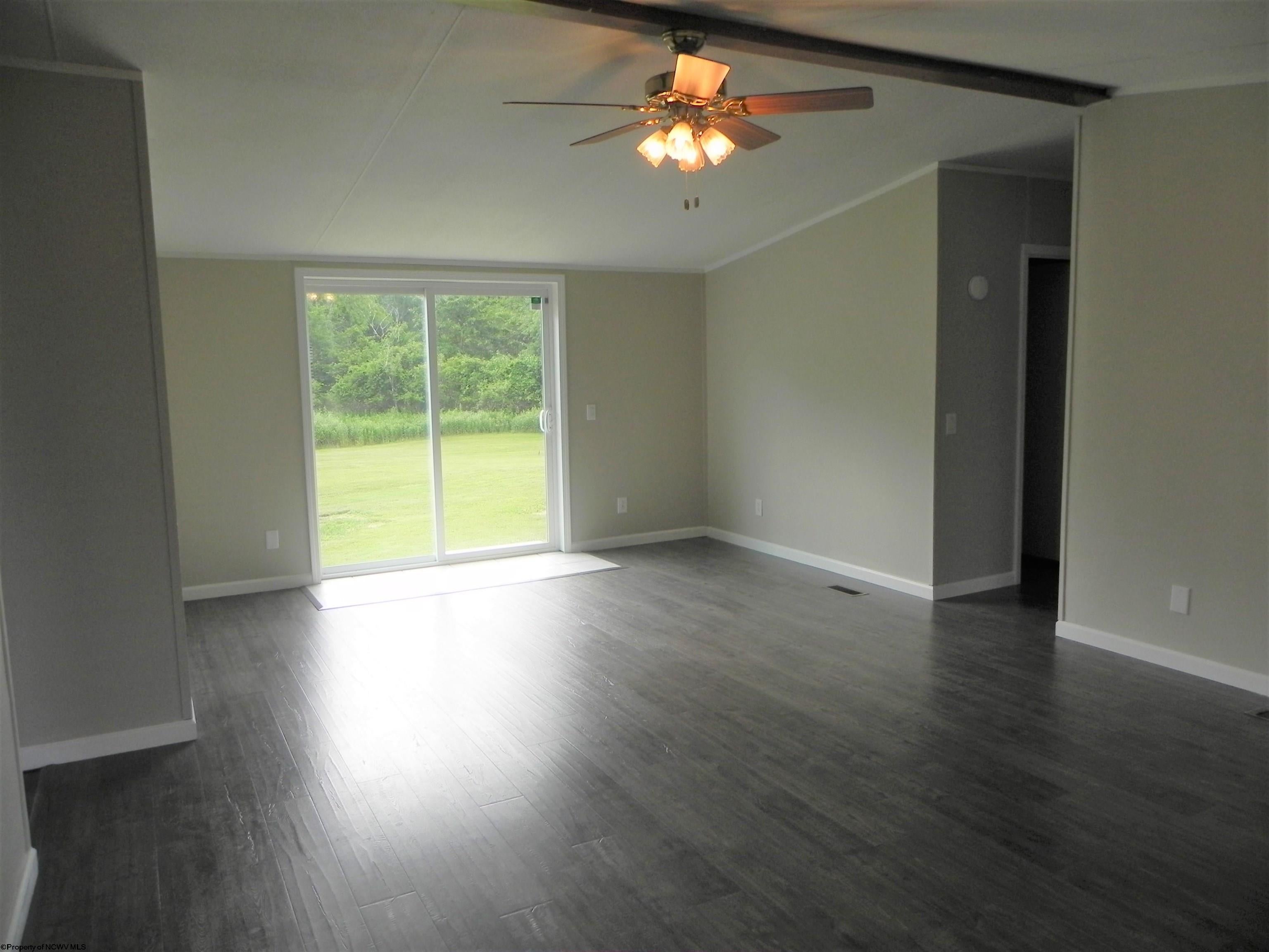 137 Sunny Brook Road Reedsville, WV 26547 - Photo 6 of 26 Gallery Image 6