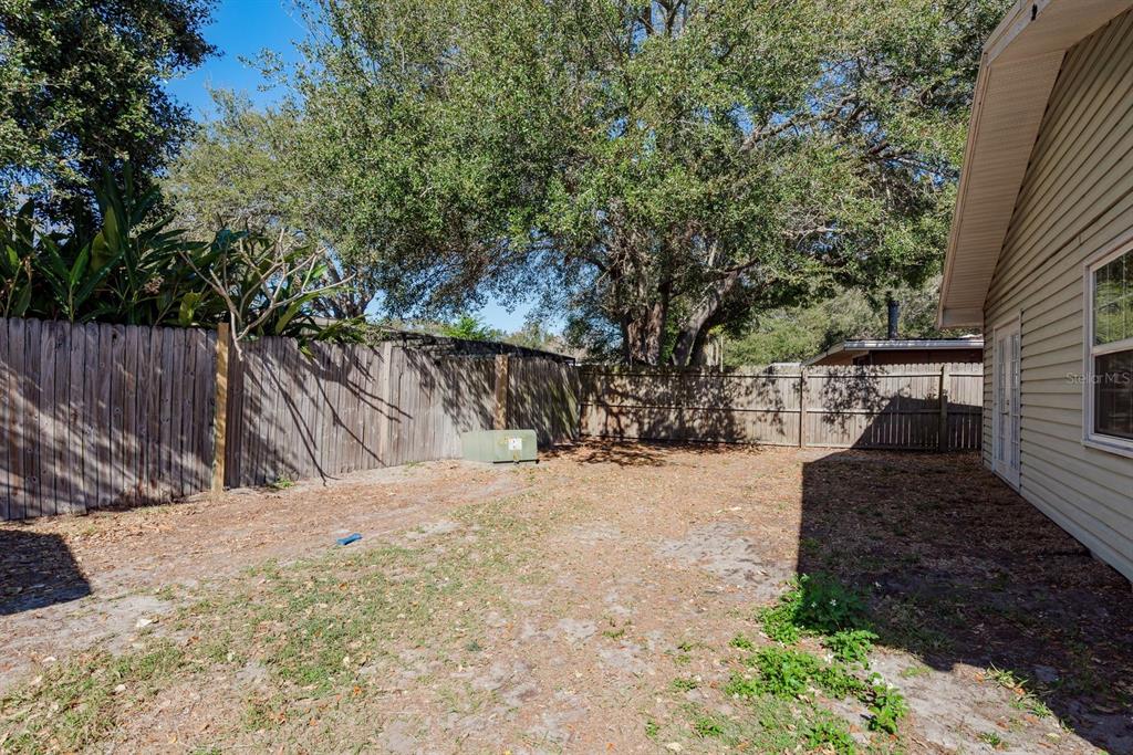 1402 Overlea Drive Dunedin, FL 34698 - Photo 27 of 33