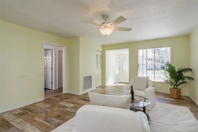 $465,000 | 1402 Overlea Drive, Dunedin, FL 34698