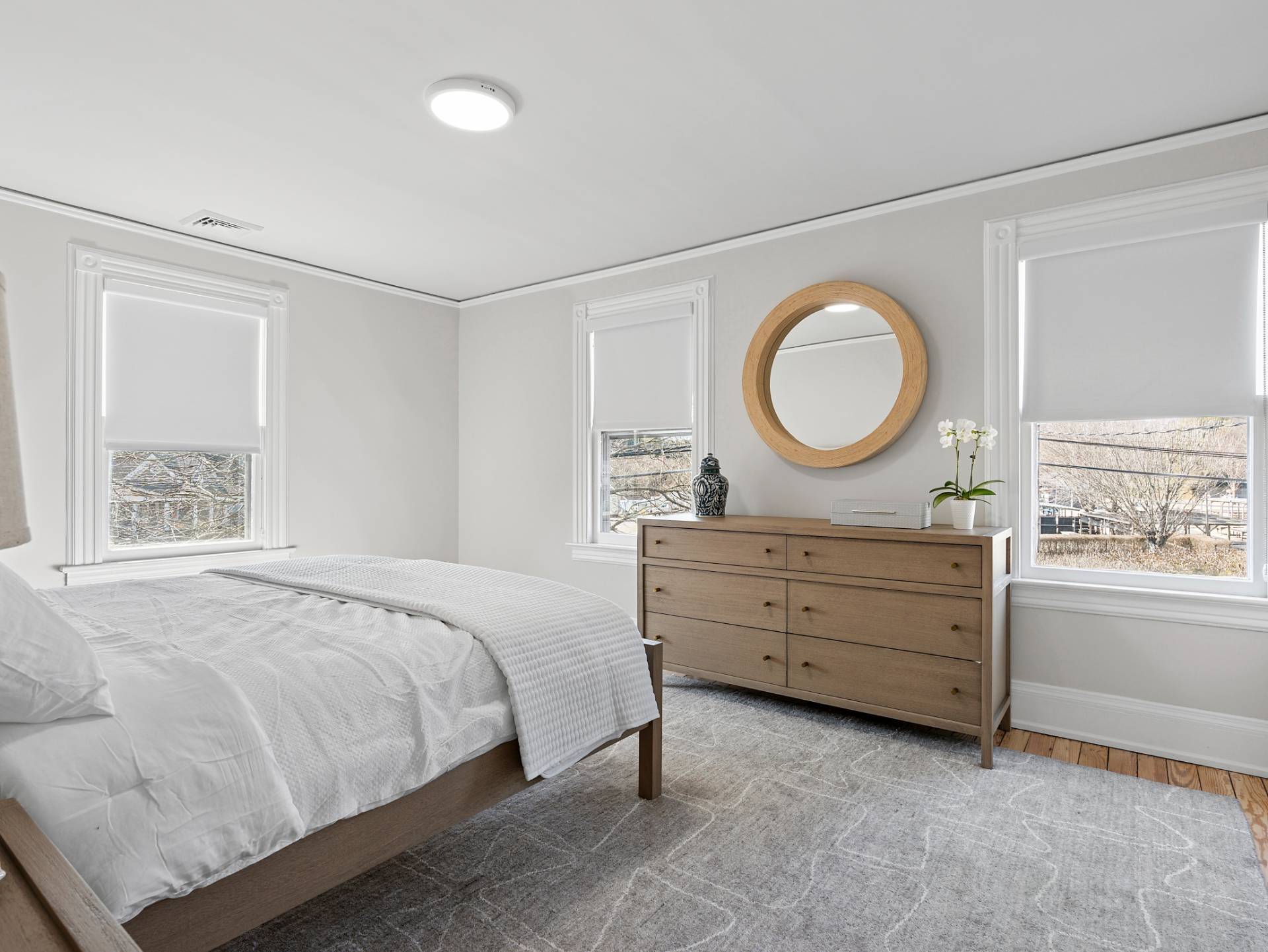 146 North Sea Road Southampton, NY 11968 - Photo 4 of 10