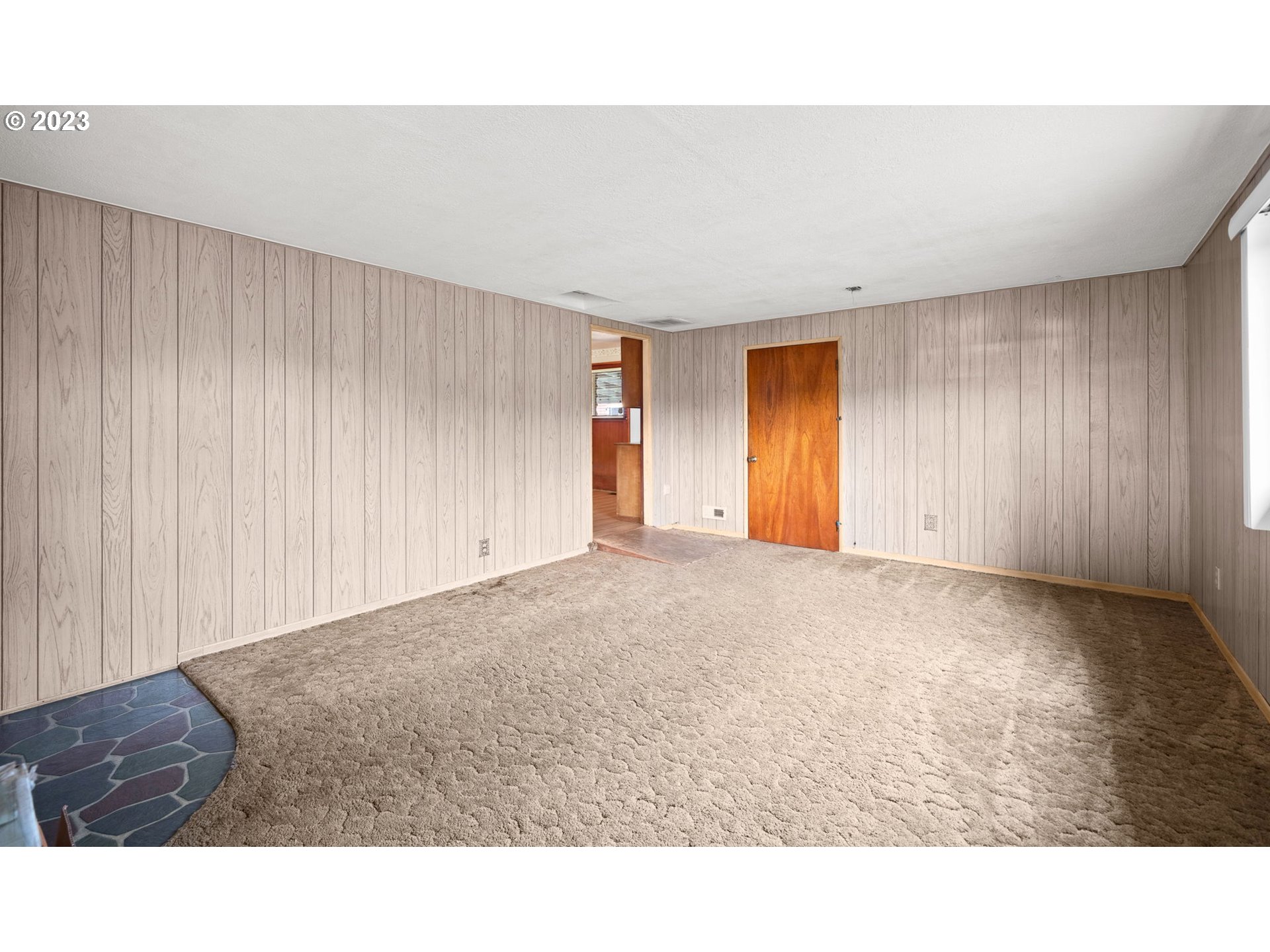 1127 Airport Road Lebanon, OR 97355 - Photo 2 of 12 Gallery Image 2