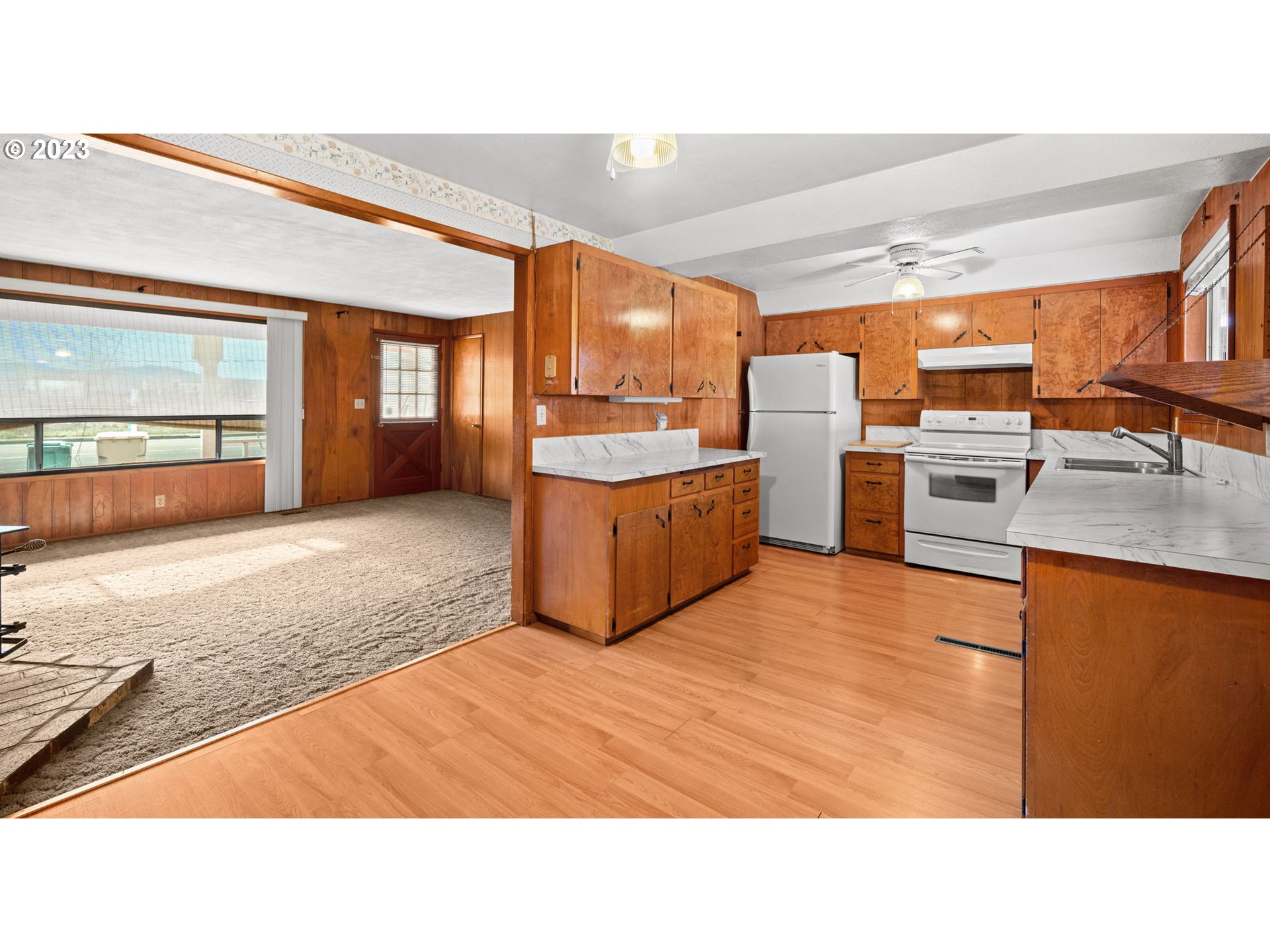 1127 Airport Road Lebanon, OR 97355 - Photo 5 of 12 Gallery Image 5