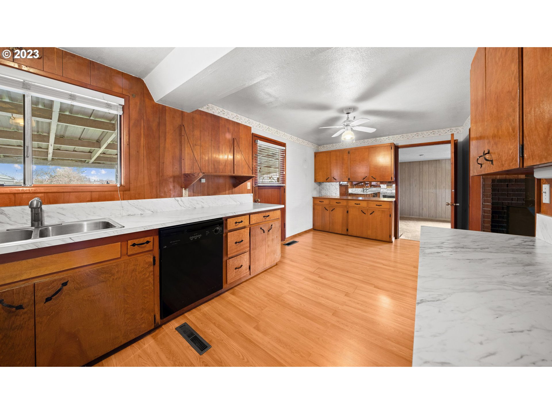 1127 Airport Road Lebanon, OR 97355 - Photo 6 of 12 Gallery Image 6