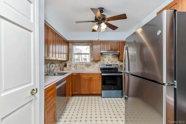 $539,000 | 12 Applegate Drive, Mastic, NY 11950