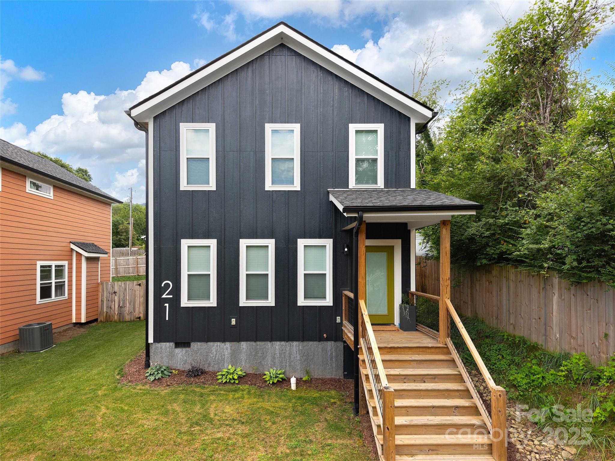 21 Busbee View Road Asheville, NC 28803 - Photo 1 of 22 Gallery Image 1