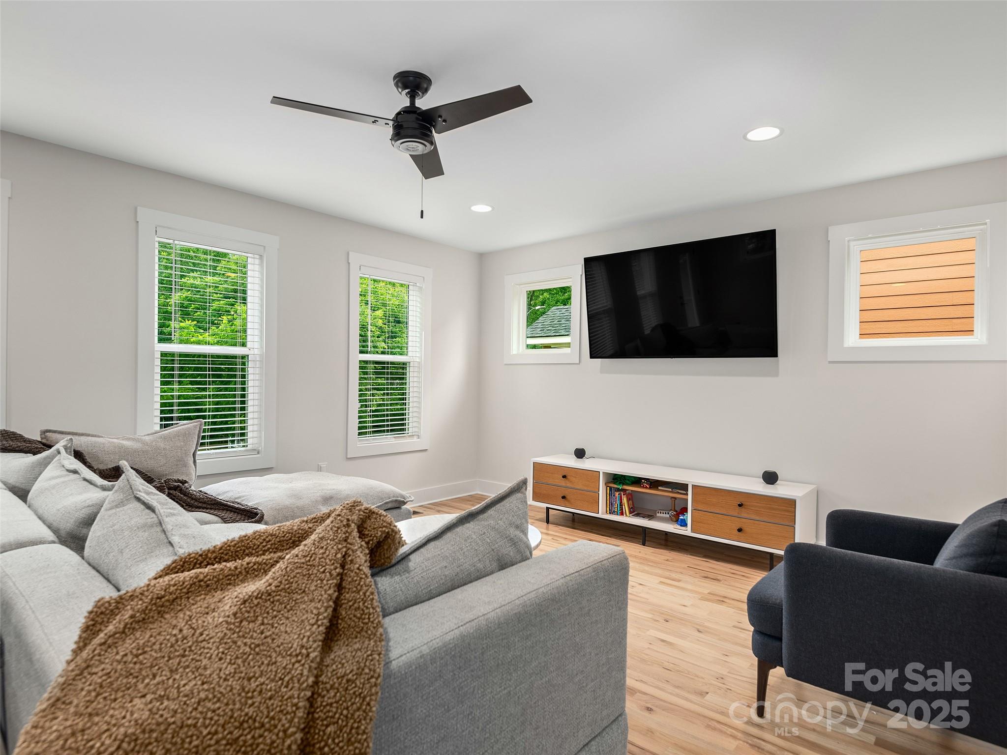 21 Busbee View Road Asheville, NC 28803 - Photo 5 of 22 Gallery Image 5