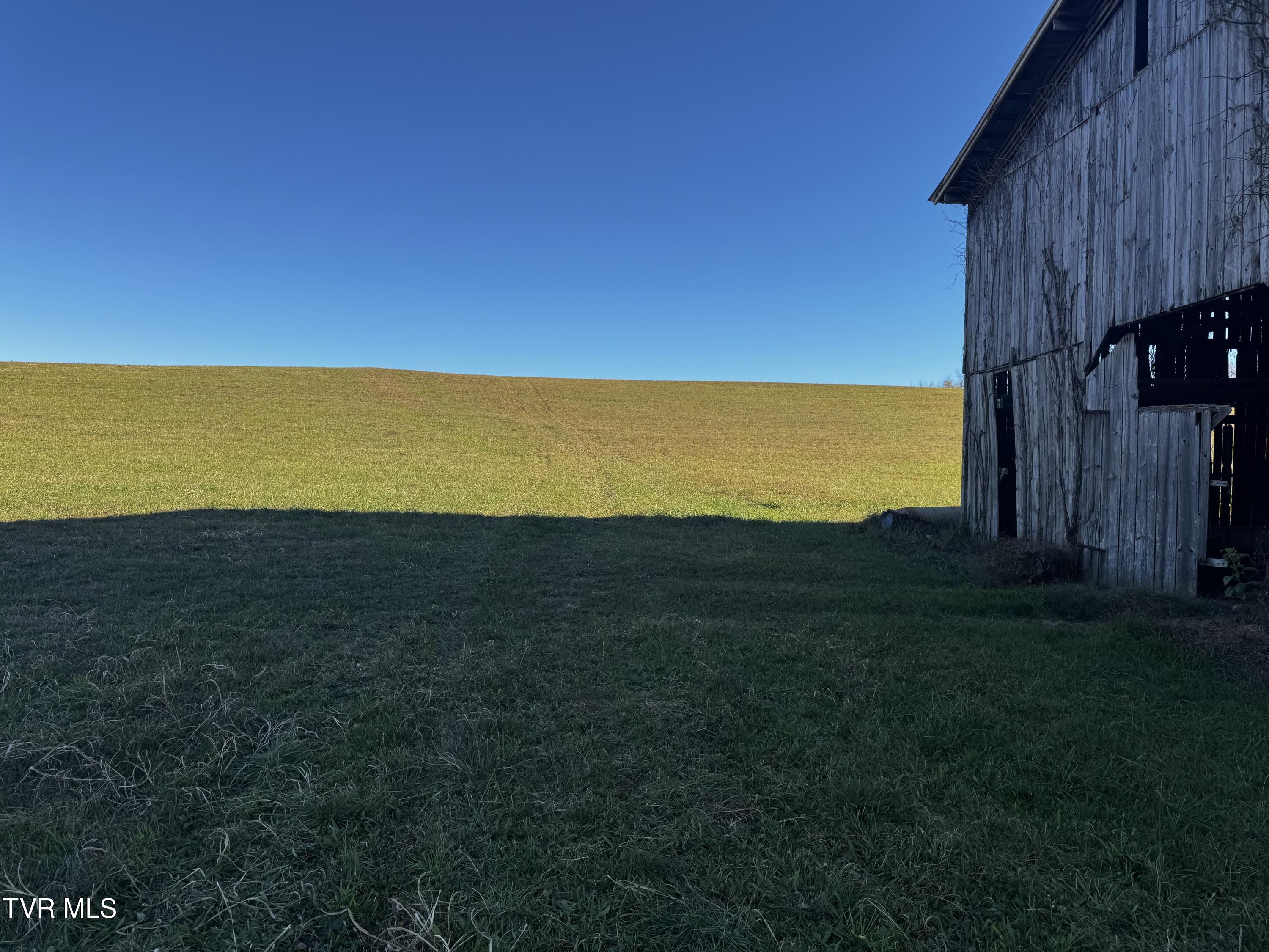 180 Glaze Road Telford, TN 37690 - Photo 7 of 11 06