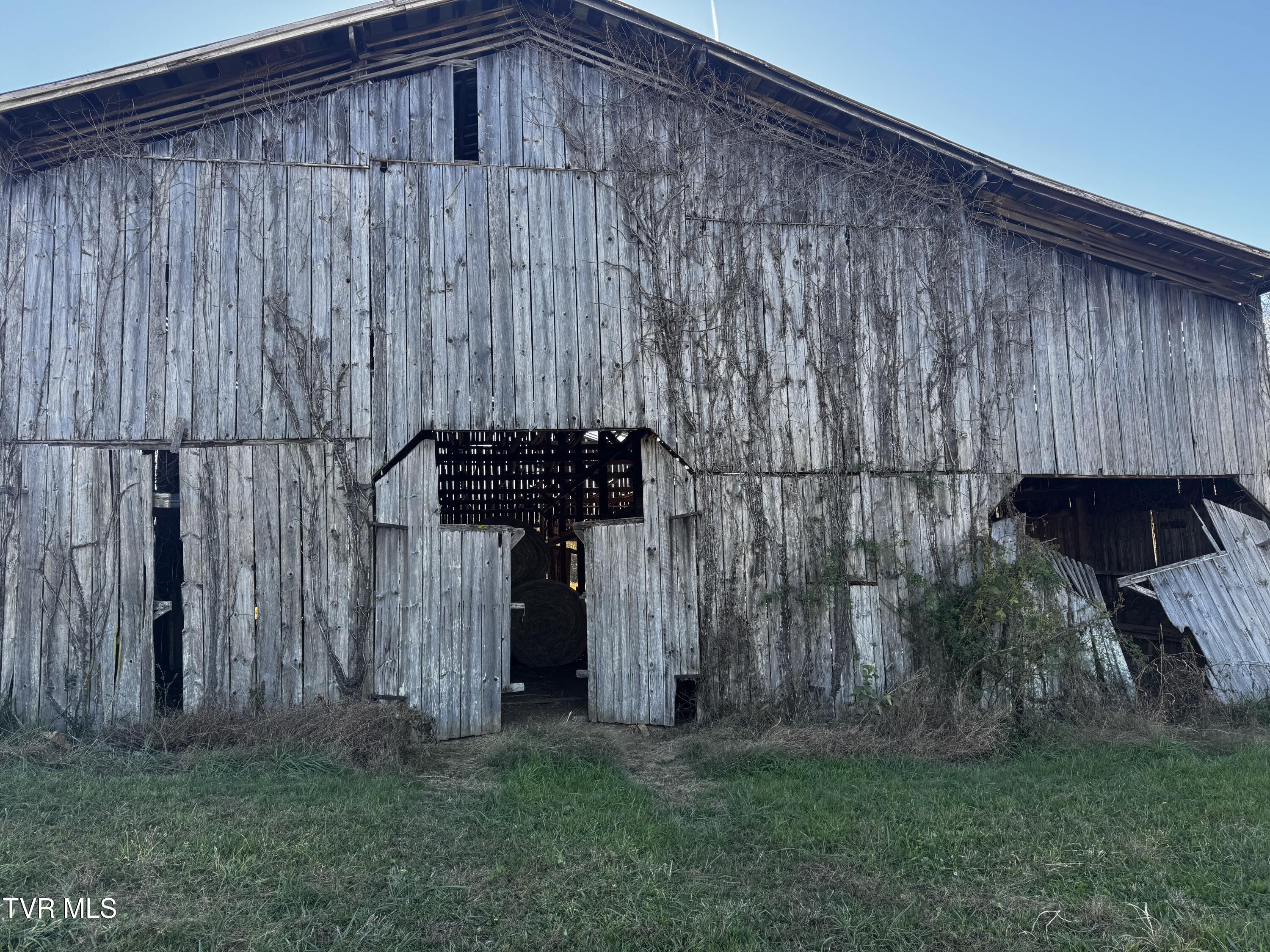 180 Glaze Road Telford, TN 37690 - Photo 8 of 11 07