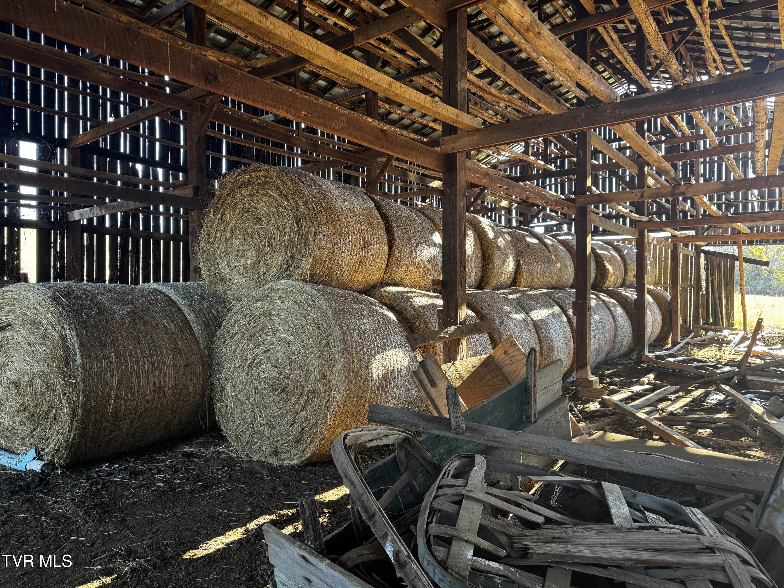 180 Glaze Road Telford, TN 37690 - Photo 9 of 11 08