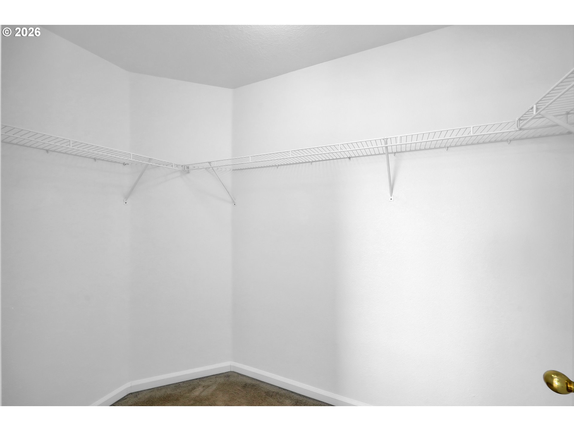 3906 Century Drive Eugene, OR 97402 - Photo 18 of 33 a picture of a room