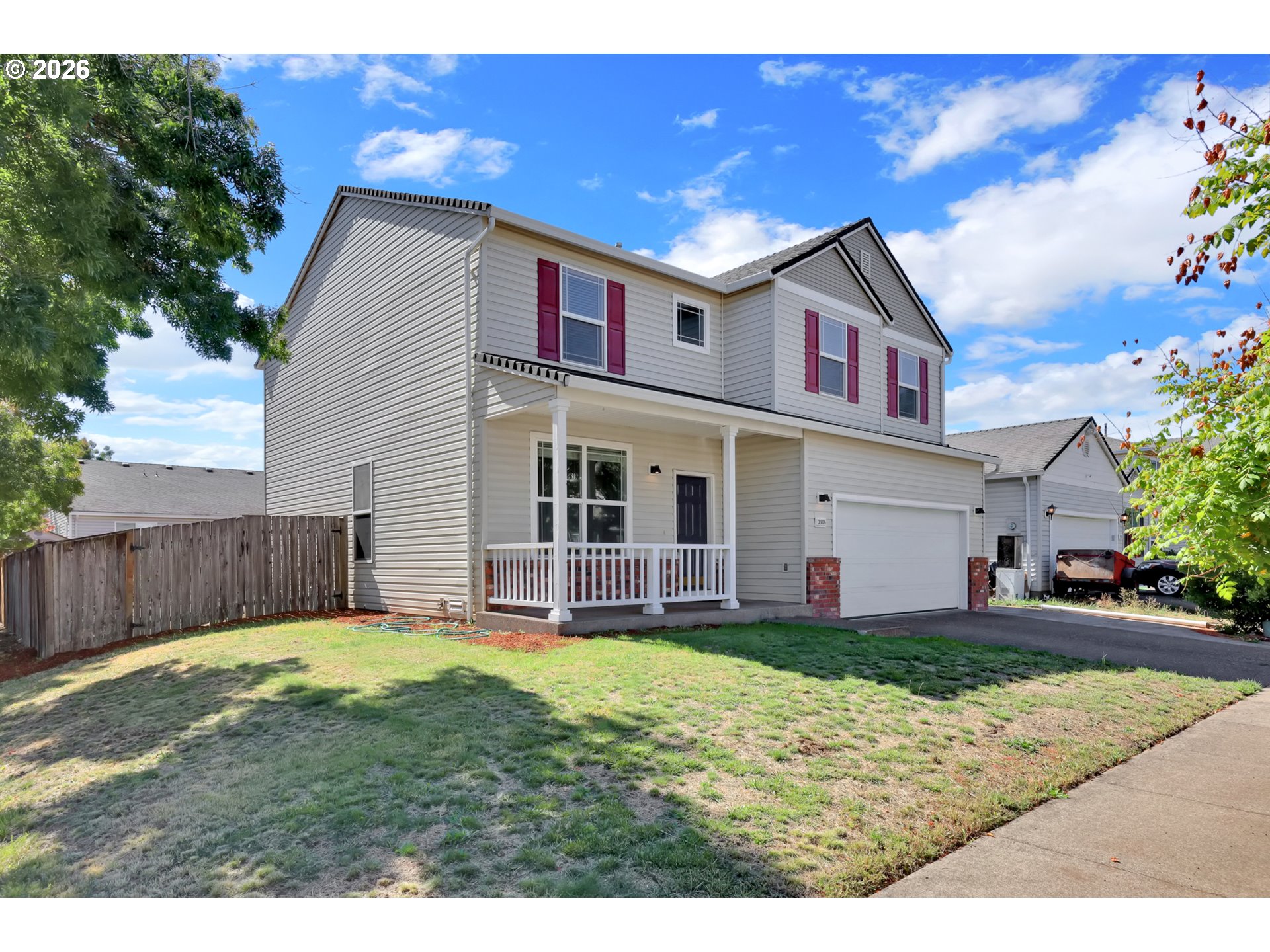 3906 Century Drive Eugene, OR 97402 - Photo 2 of 33