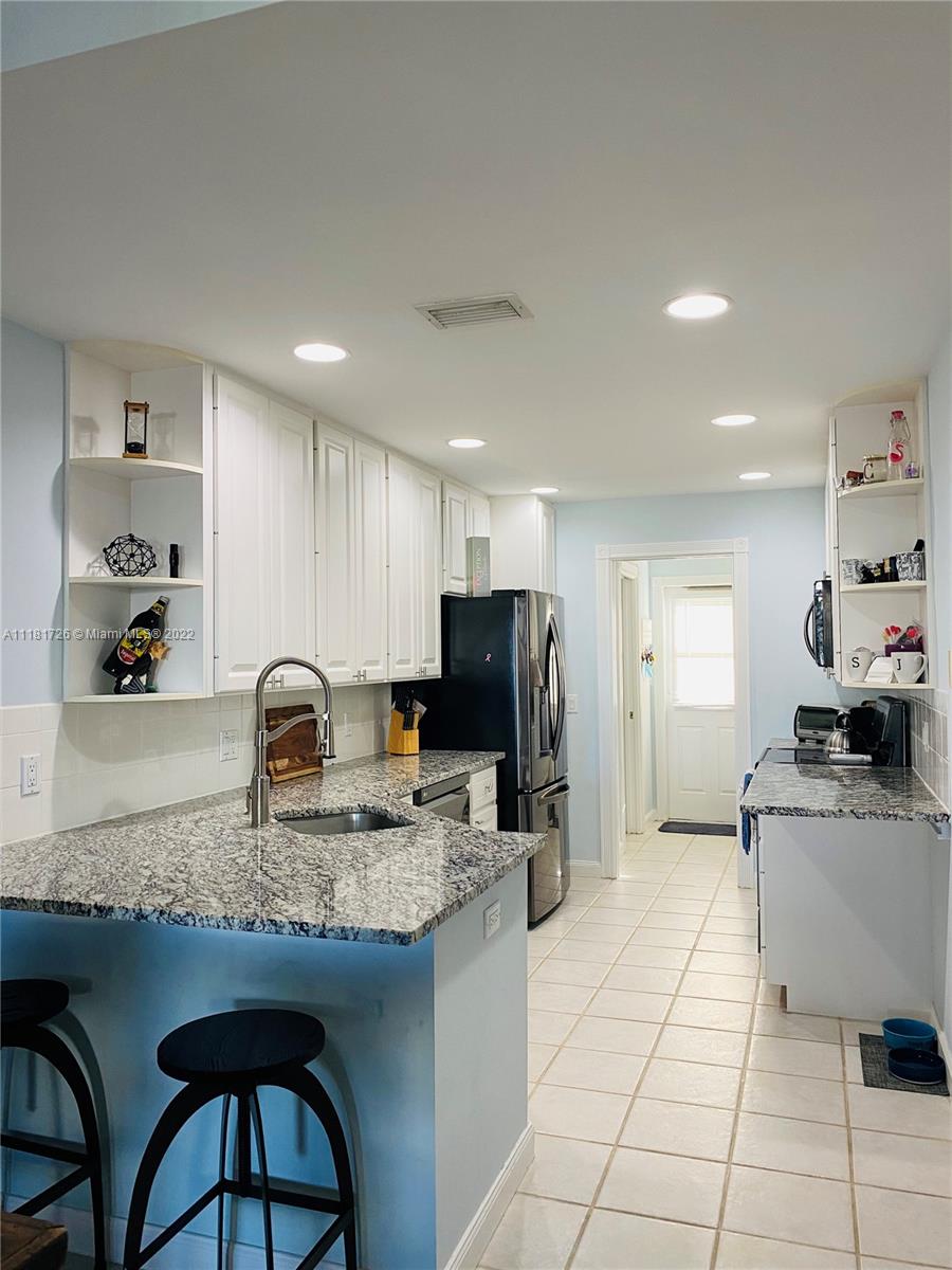 243 Murray Court Jupiter, FL 33458 - Photo 6 of 16