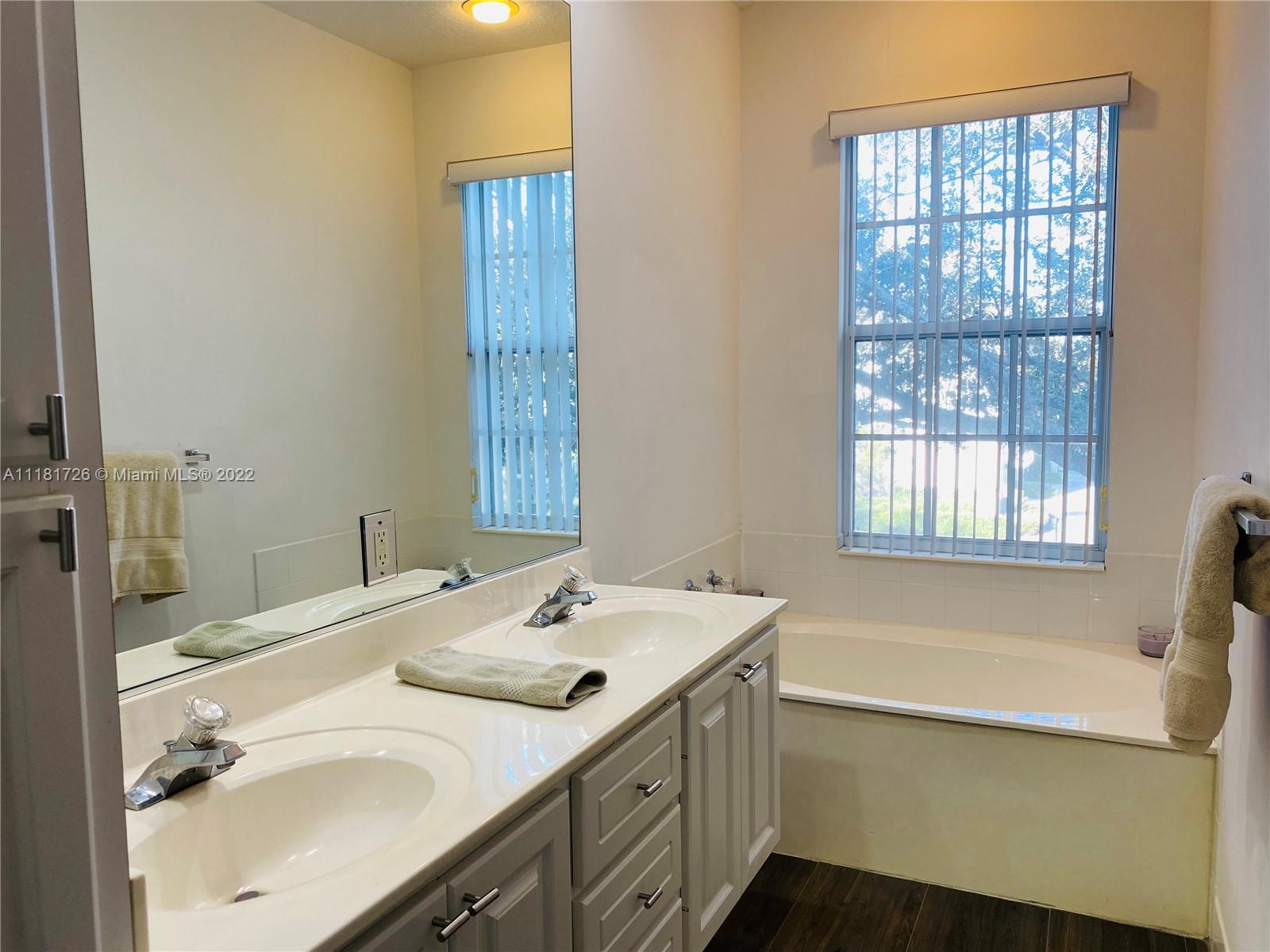 243 Murray Court Jupiter, FL 33458 - Photo 10 of 16