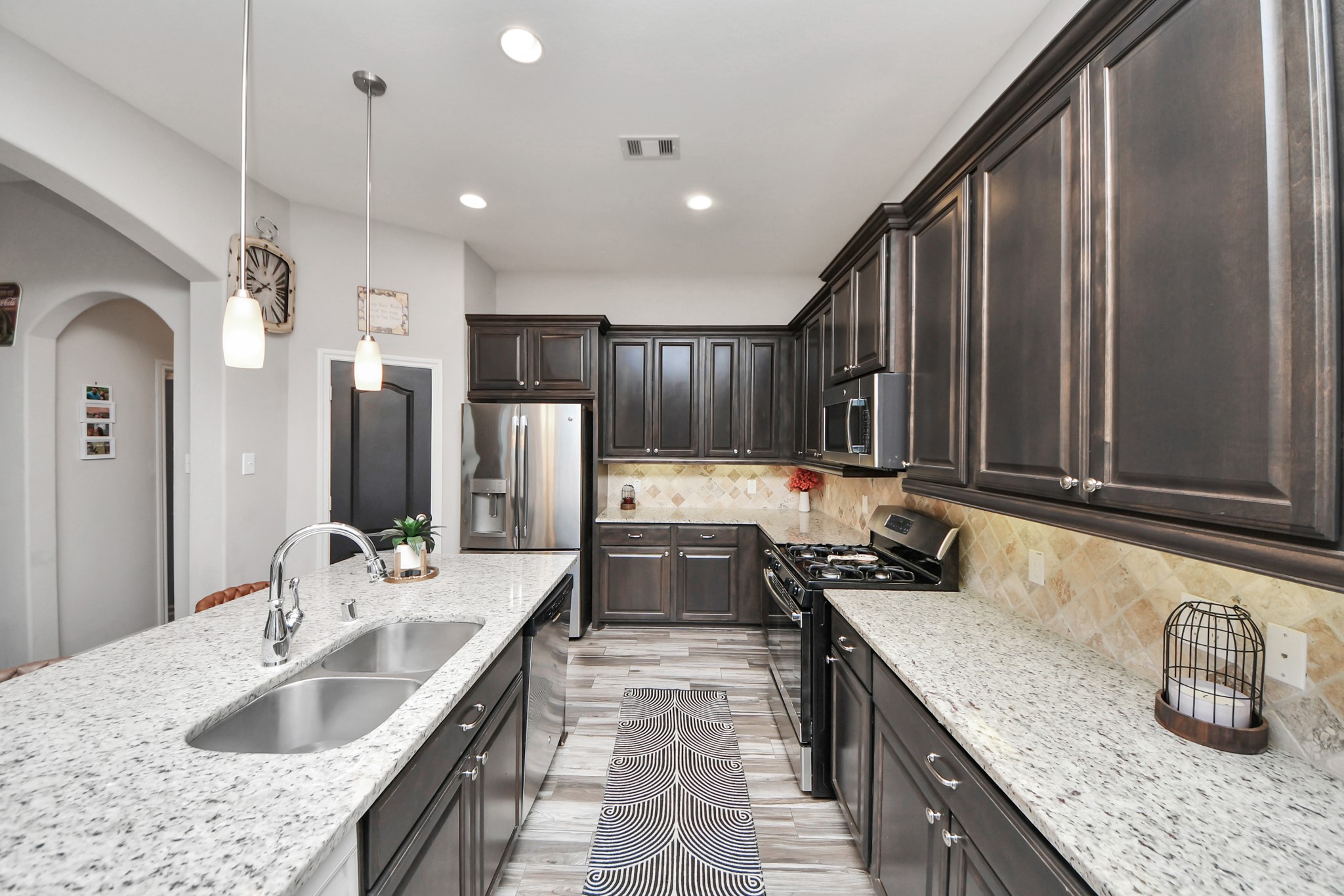 409 Billingsgate Chase, Unit CHASE Conroe, TX 77304 - Photo 7 of 45