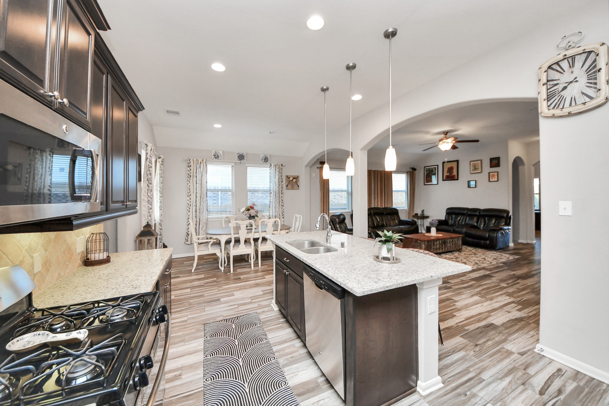 409 Billingsgate Chase, Unit CHASE Conroe, TX 77304 - Photo 8 of 45