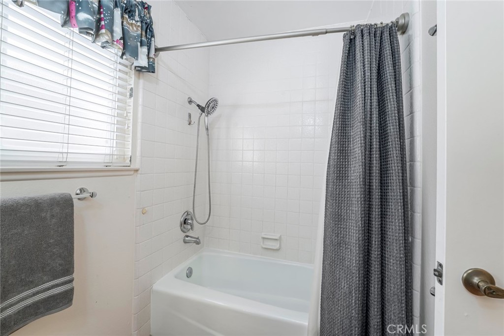 24722 Vía Del Rio Lake Forest, CA 92630 - Photo 27 of 56