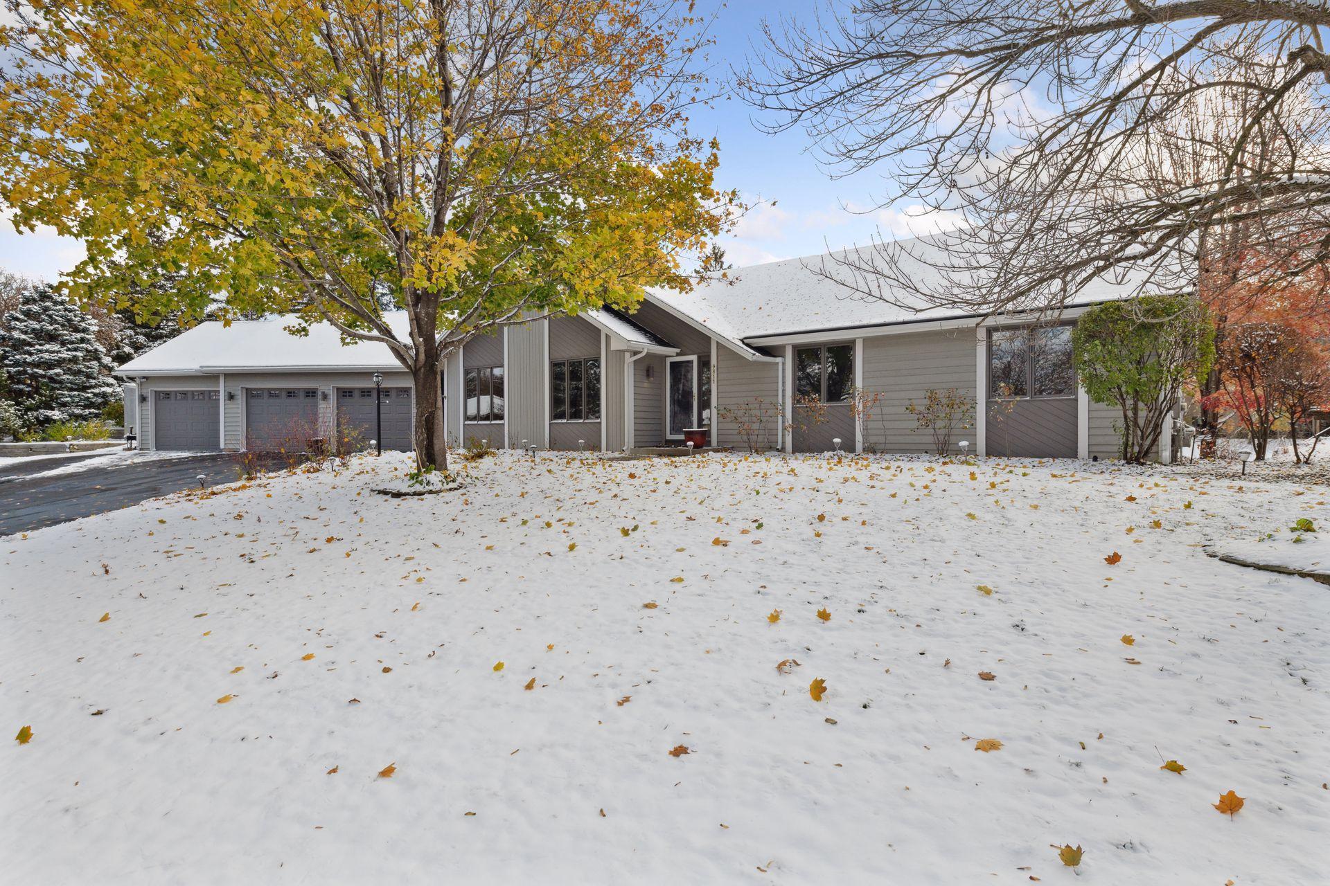 9811 Purgatory Road Eden Prairie, MN 55347 - Photo 2 of 34