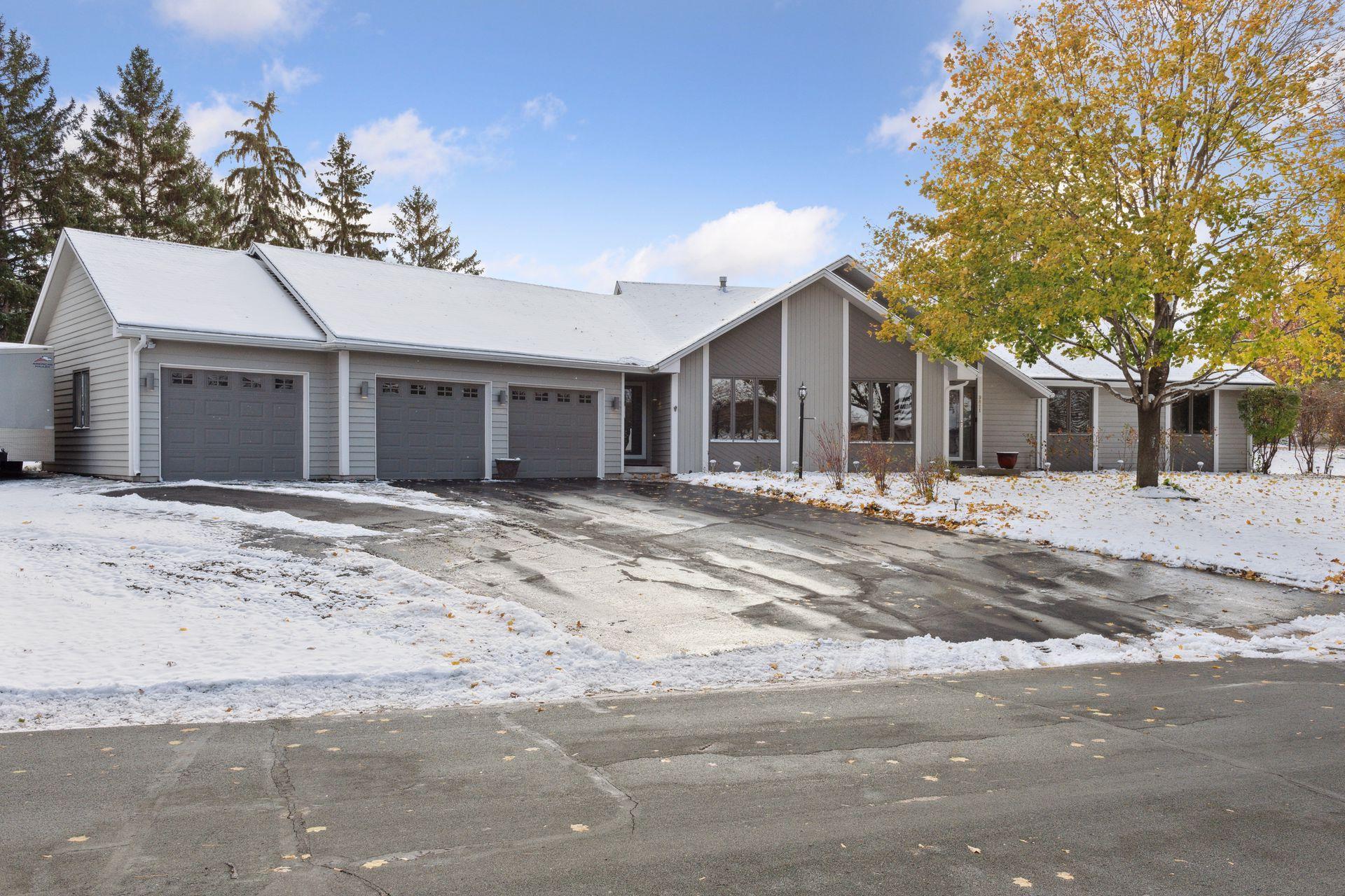 9811 Purgatory Road Eden Prairie, MN 55347 - Photo 3 of 34