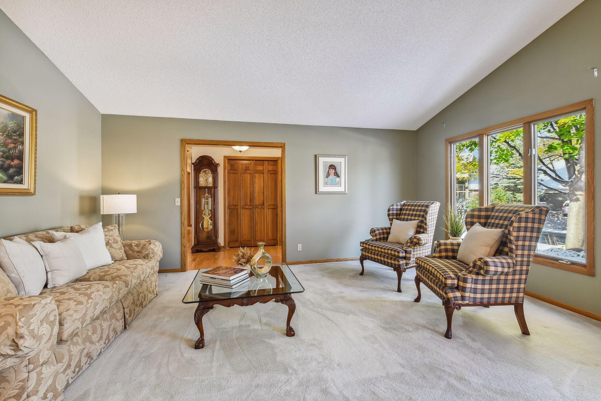9811 Purgatory Road Eden Prairie, MN 55347 - Photo 5 of 34