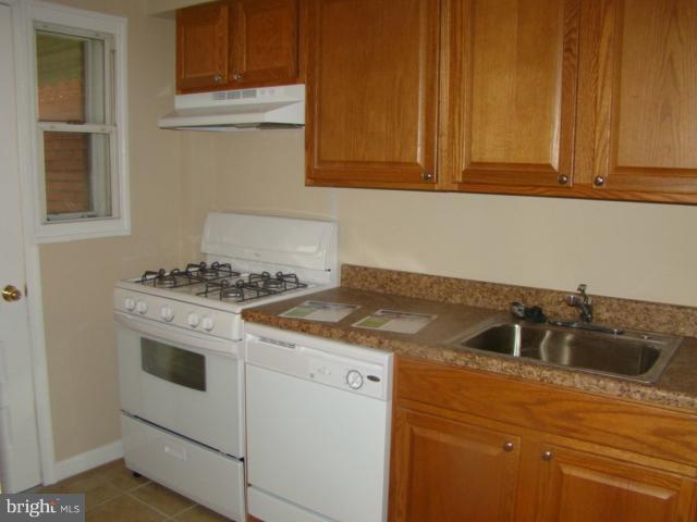 7826 Eastdale Road Baltimore, MD 21224 - Photo 15 of 17 Kitchen