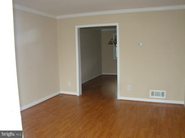 7826 Eastdale Road Baltimore, MD 21224 - Photo 16 of 17 Living Room