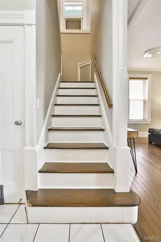 $1,850 | 2018 Senate Street, Unit R, St. Louis, MO 63118