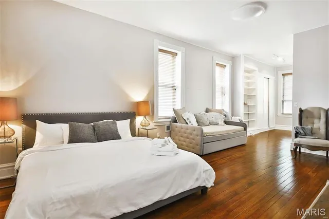 $1,850 | 2018 Senate Street, Unit R, St. Louis, MO 63118