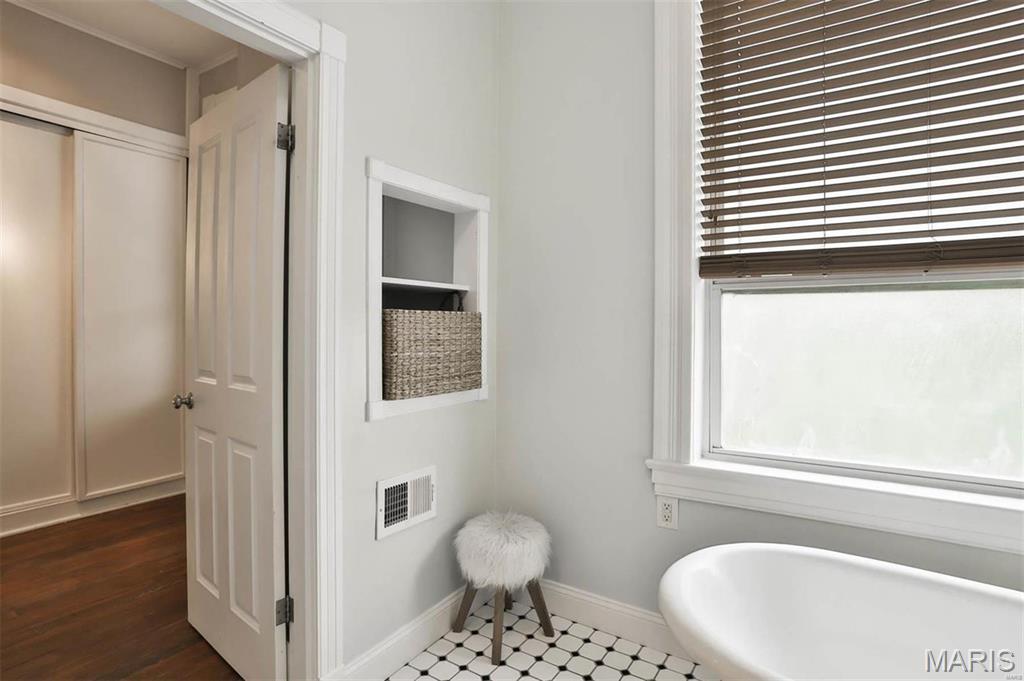 2018 Senate Street, Unit R St. Louis, MO 63118 - Photo 32 of 40