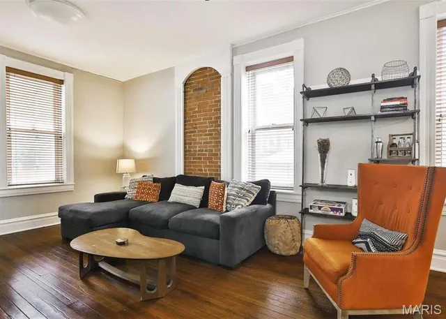 $1,850 | 2018 Senate Street, Unit R, St. Louis, MO 63118