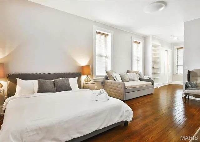 $1,850 | 2018 Senate Street, Unit R, St. Louis, MO 63118