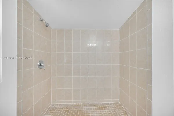$3,200 | 299 Northwest 43rd Street, Unit ST, Miami, FL 33127