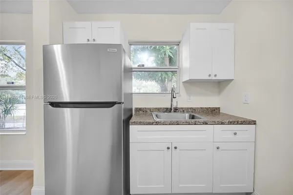 $3,200 | 299 Northwest 43rd Street, Unit ST, Miami, FL 33127