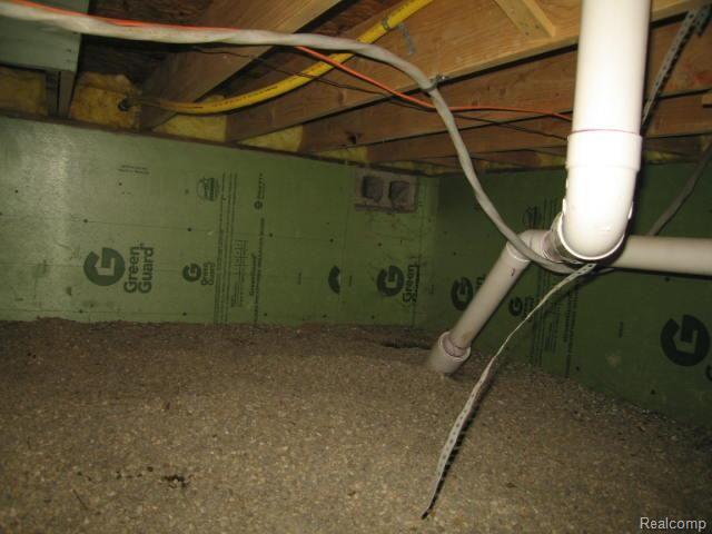 29648 South River Road Harrison Township, MI 48045 - Photo 18 of 21 26648 s river rd. house clean ou