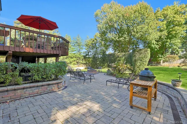 $1,299,000 | 1 Eunice Lane, Thornwood, NY 10594